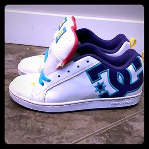 dc sneakers